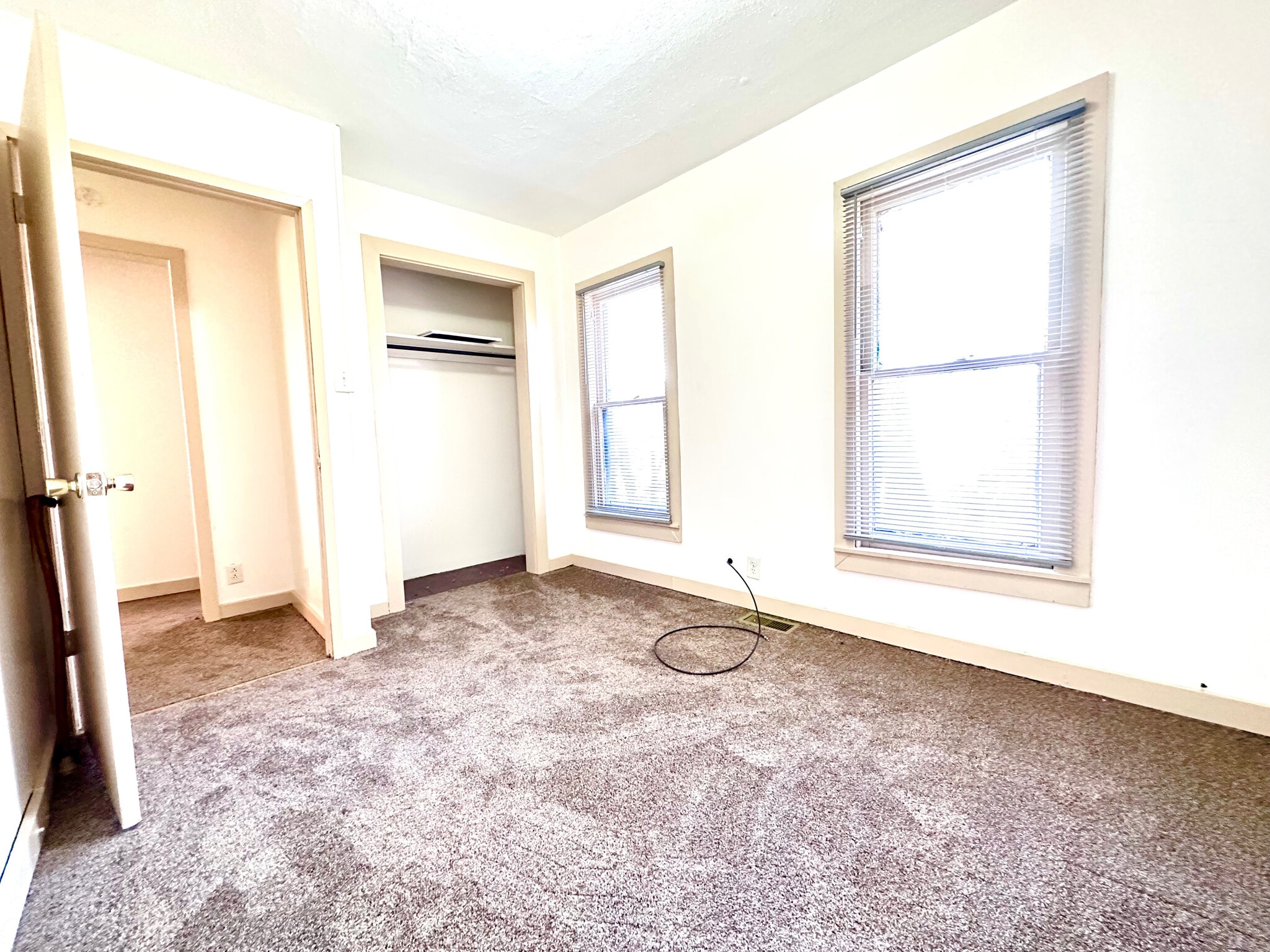 Building Photo - 8 W Lutton St