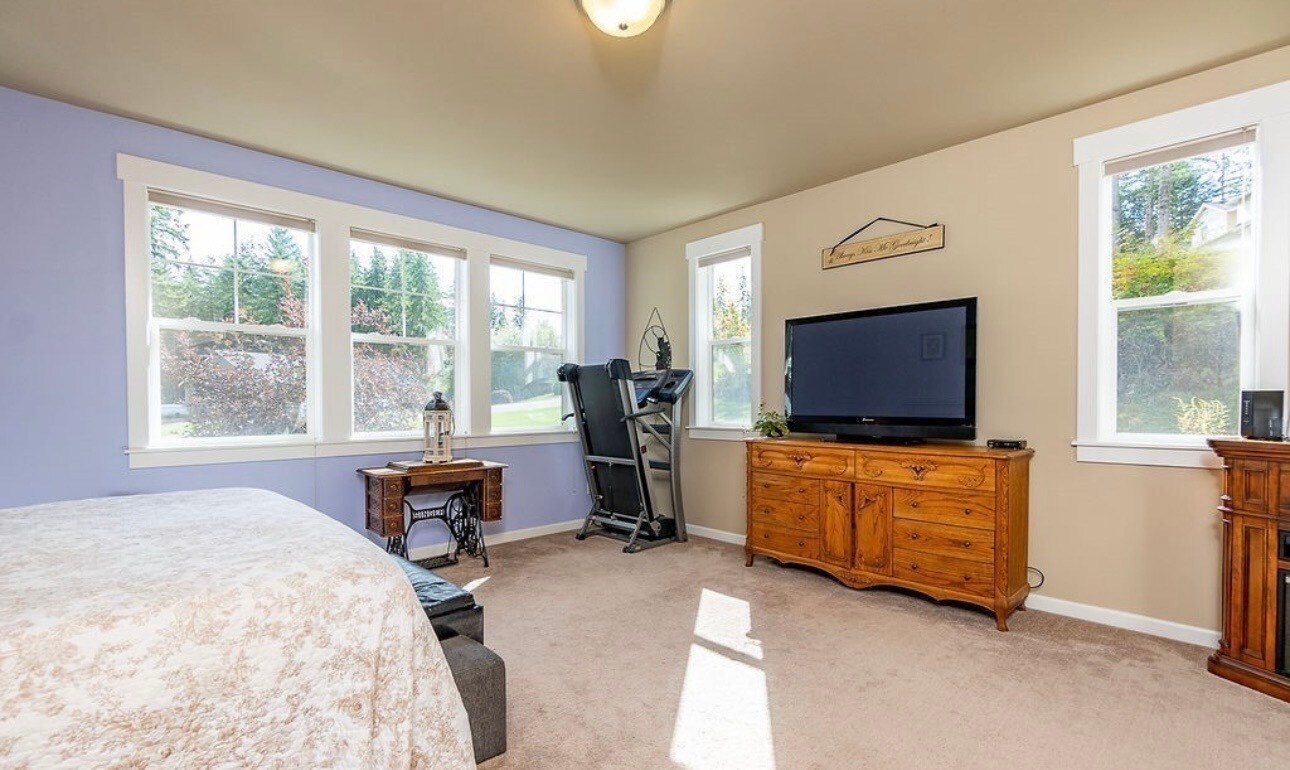 Building Photo - 26608 12th Dr NW