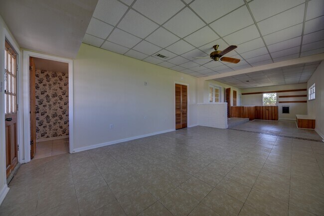 Building Photo - 415 Silliman St