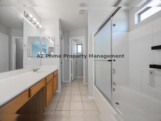 Building Photo - 13344 W Desert Ln