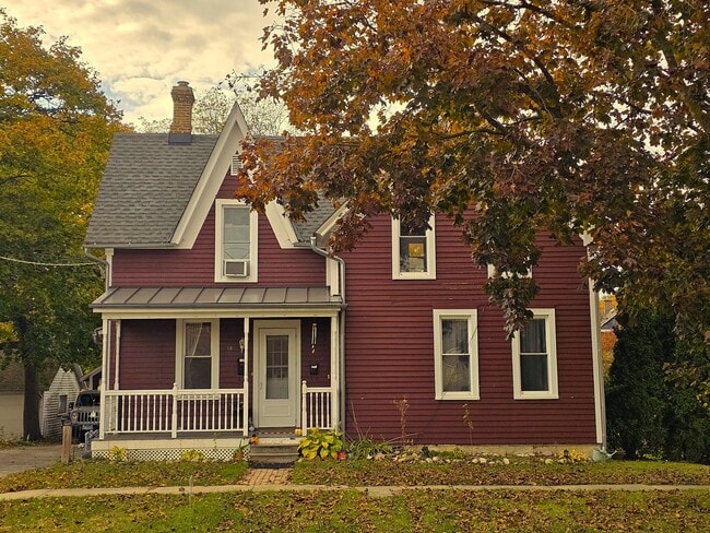 Building Photo - 14 Lincoln Pkwy