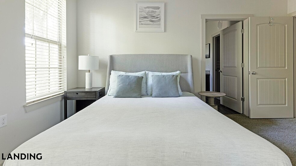 Building Photo - 10800 Lakeline Blvd