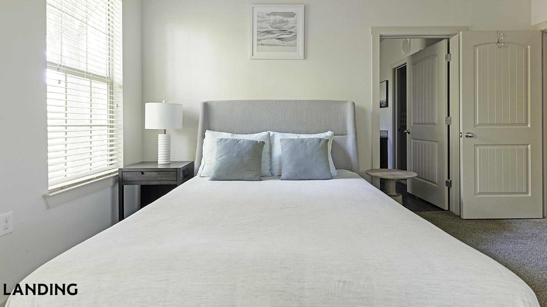 Building Photo - 10800 Lakeline Blvd