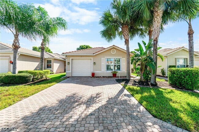 Building Photo - 10535 Carolina Willow Dr