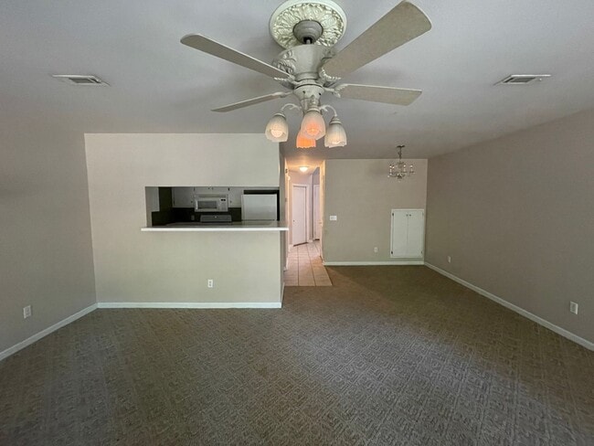 Building Photo - Foxchase Subdivision
