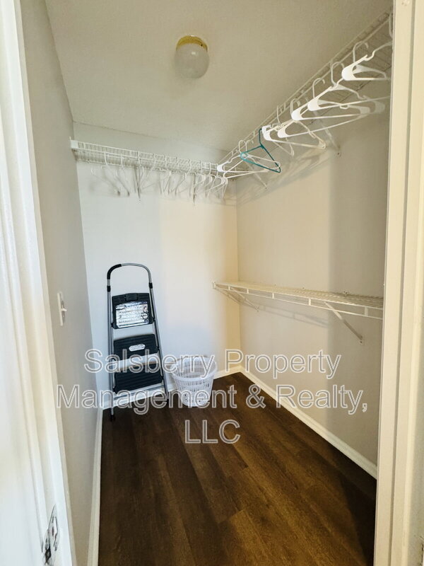 Building Photo - 4000 Dancing Cloud Ct