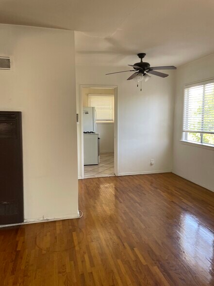 Building Photo - 8561 Colgate Ave