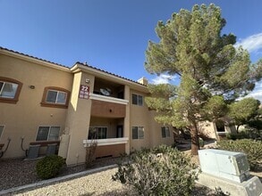Building Photo - 1050 E Cactus Ave