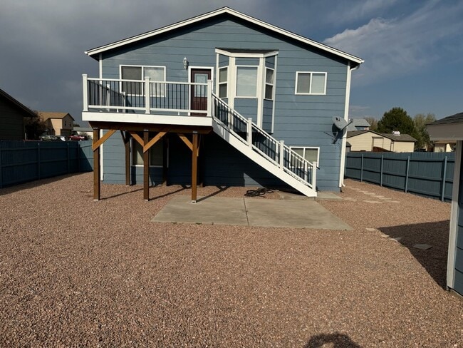 Building Photo - 775 Descendant Dr