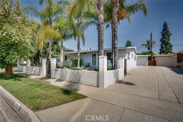 Building Photo - 5129 E Coralite St