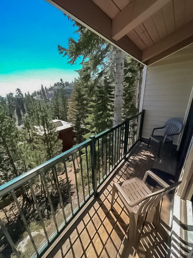 Primary Photo - 331 Tramway Dr