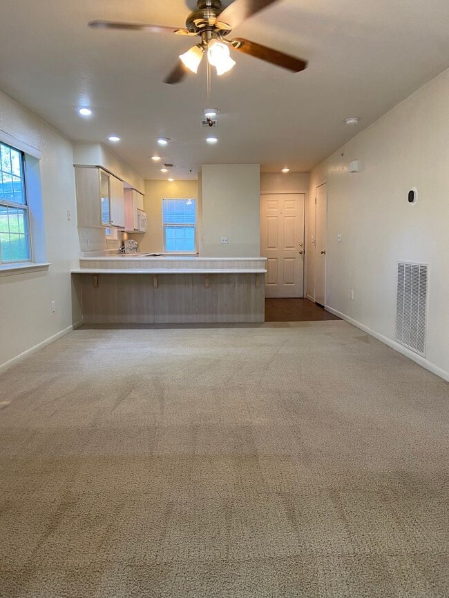 Building Photo - Condo in The Bluffs of Holiday Hills Resort