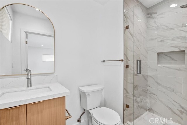 Building Photo - 18225 Chatsworth St