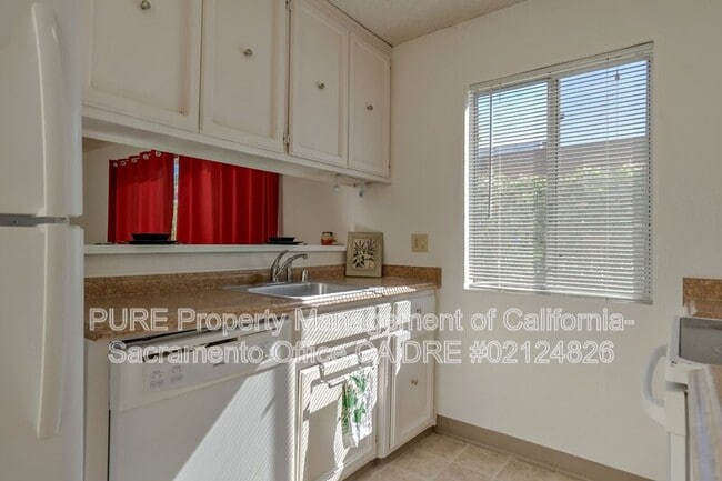 Building Photo - 1921 28th St