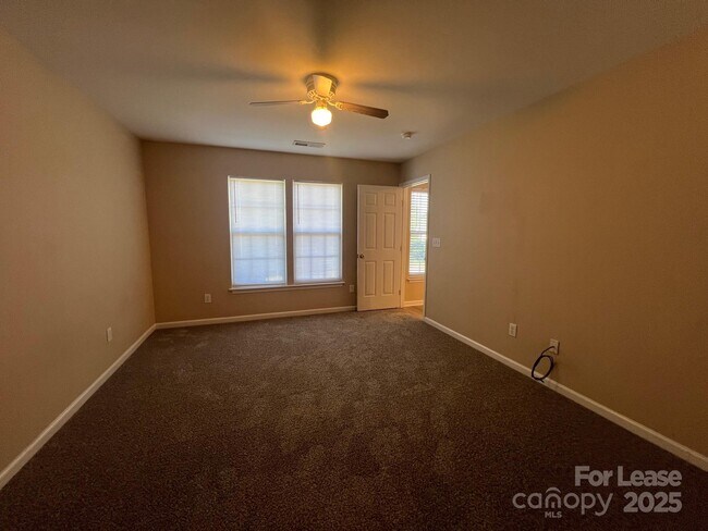 Building Photo - 110 Endicott Ct