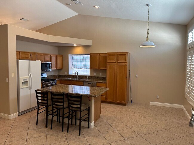 Building Photo - Henderson!!  Solar Panels!! Tankless Hot w...