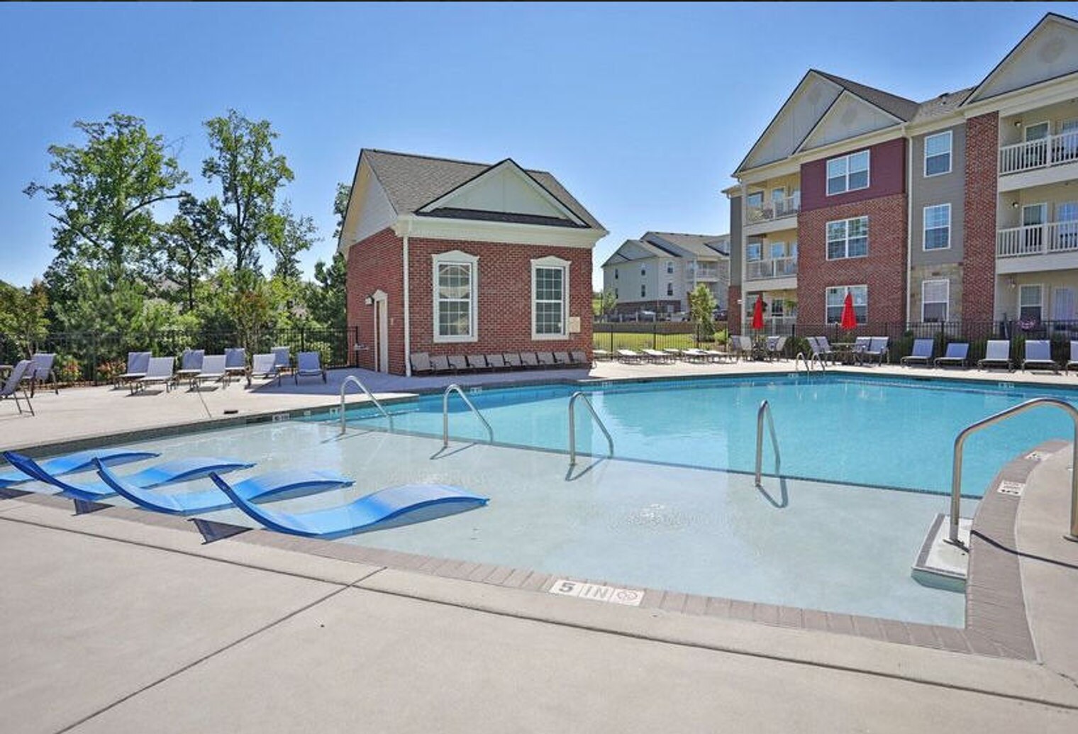 Building Photo - 645 Amber Meadows Way