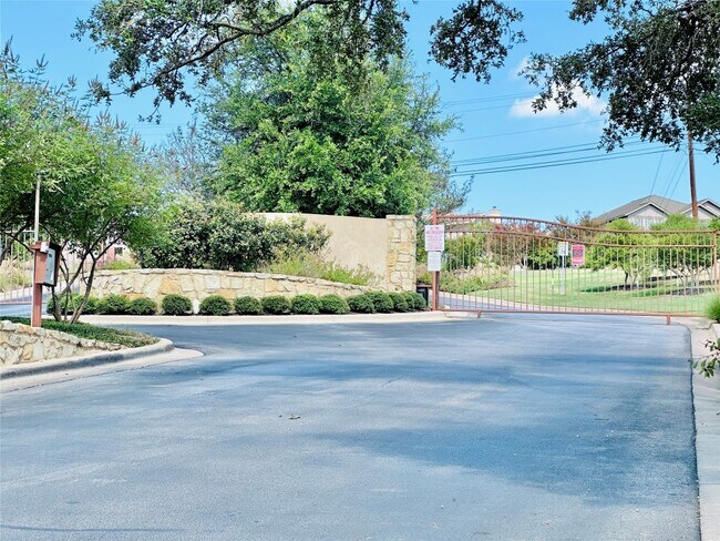 Building Photo - 7317 Highland Bluff Cove