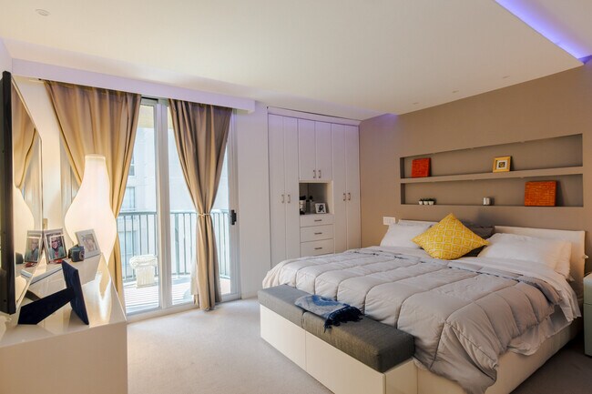 Building Photo - 1800 Washington St