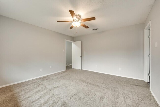 Building Photo - 1125 Shady Elm Ct