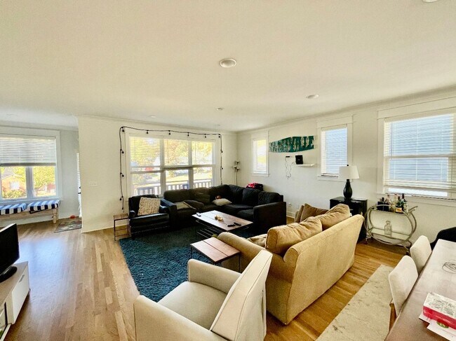 Building Photo - **HIGH-END EAST NASHVILLE HOME IN A 32-HOME BOUTIQUE COMMUNITY WITH GREEN SPACE**