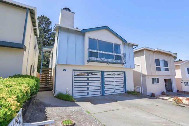 Building Photo - 88 Canterbury Ave