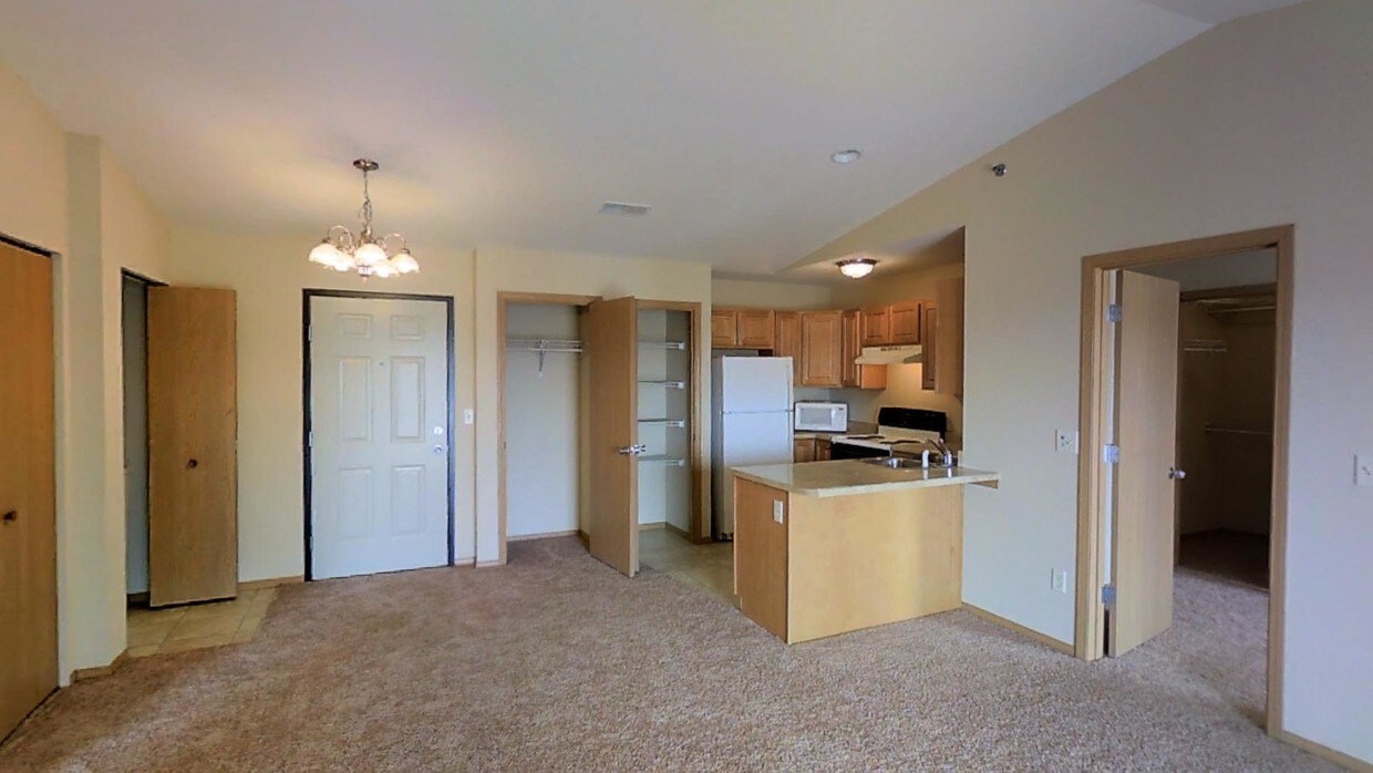 Wingover Luxury Apartments And Townhomes Bloomington Il Apartment Finder