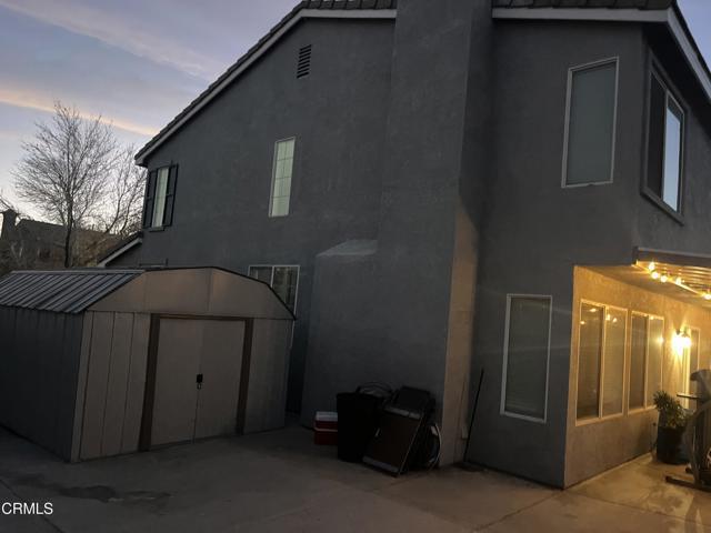 Building Photo - 209 Fantasy St