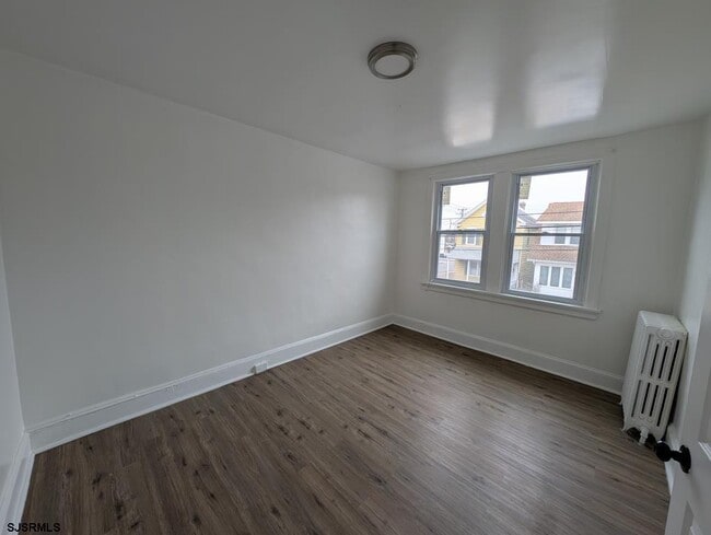 Building Photo - 1005 N Michigan Ave