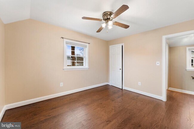 Building Photo - 4763 1st St N