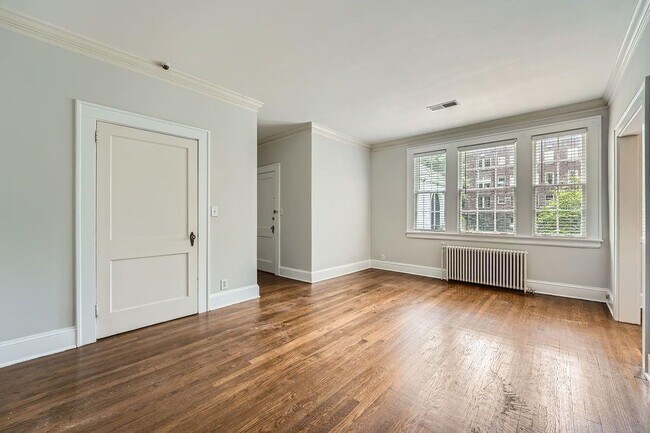 Building Photo - 21 Peachtree Memorial Dr NW