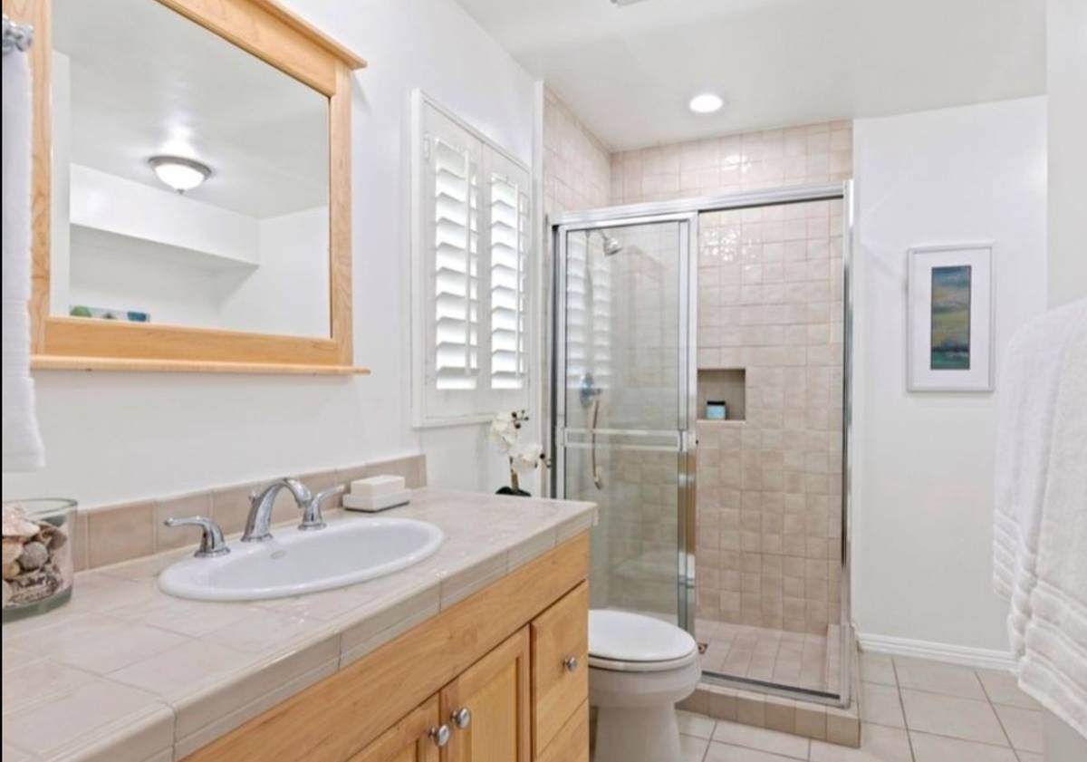 Building Photo - 11120 Queensland St