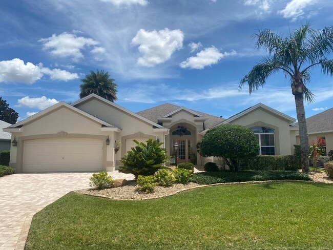 Building Photo - Exquisite - Turnkey, 3 bed + 2 1/2 Bath + ...