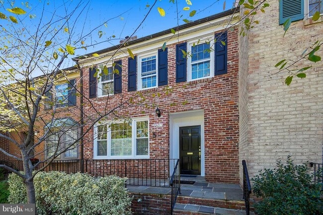 Primary Photo - 6317 Olde Towne Ct