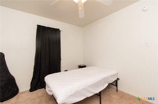 Building Photo - 4310 Neta Dr