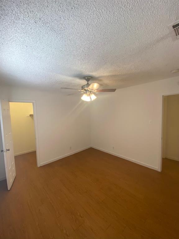 Building Photo - 3402 S Oak Dr