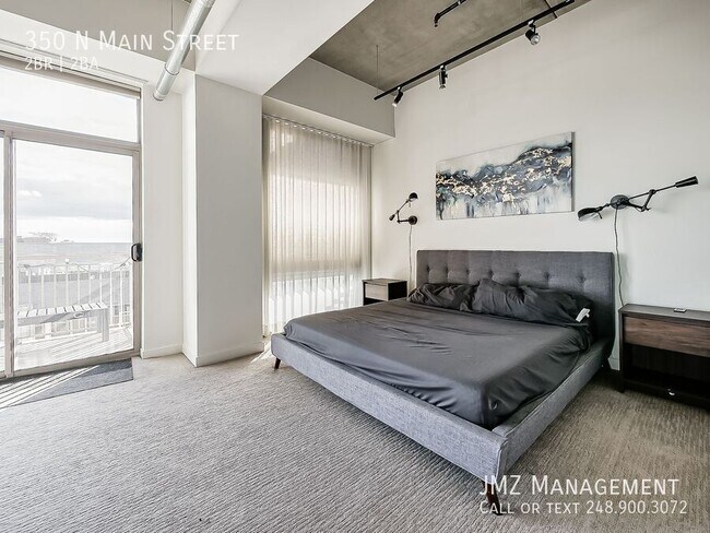 Building Photo - 350 N Main St