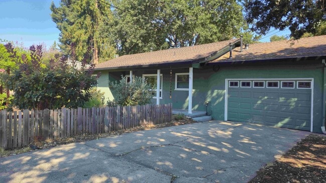 Primary Photo - Family Neighborhood In The Heart of Roseland