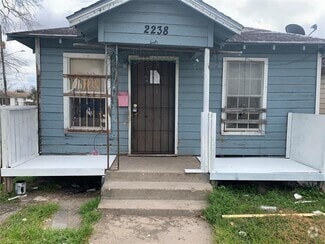 Building Photo - 2238 Hutton St