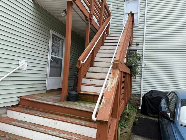 Building Photo - 125 High St