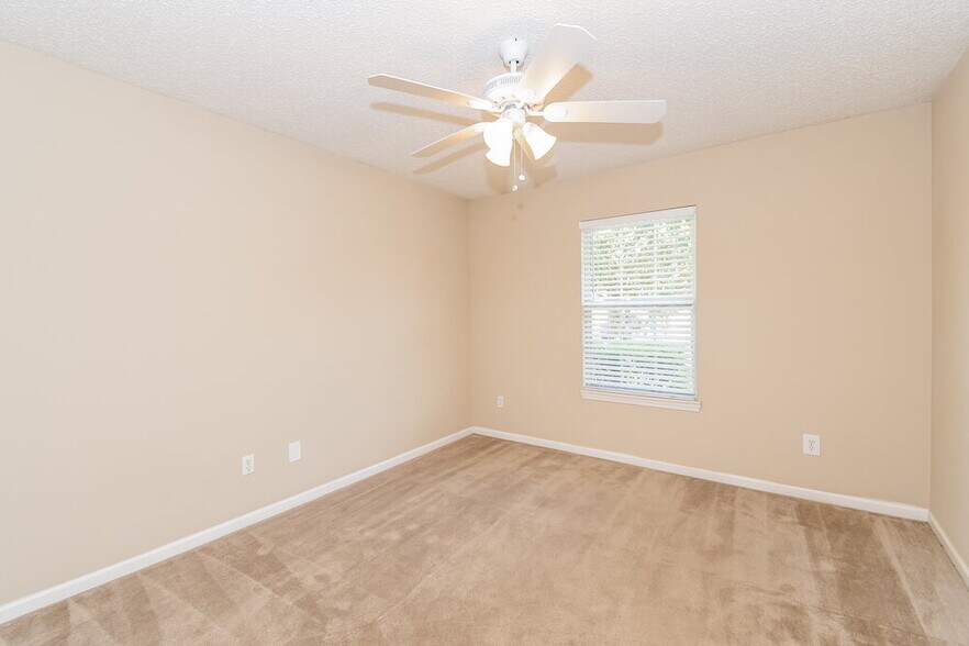 Building Photo - 3518 Brangus Ct