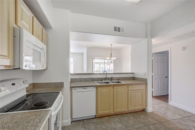 Building Photo - 8000 W Badura Ave