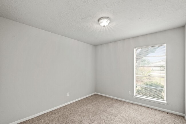Building Photo - 2922 Hunters Glen Dr