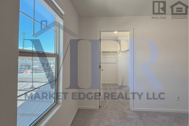 Building Photo - 4Bed/3Bath Home at I10/Wilmot Rd! $199 MOV...