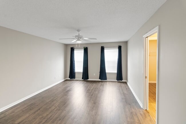 Building Photo - 304 Claremont Avenue