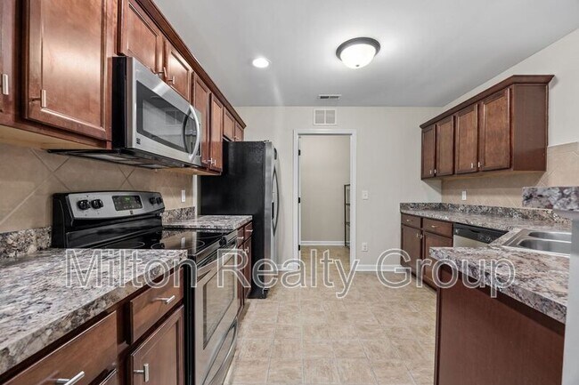 Building Photo - 111 Angel Oak Dr