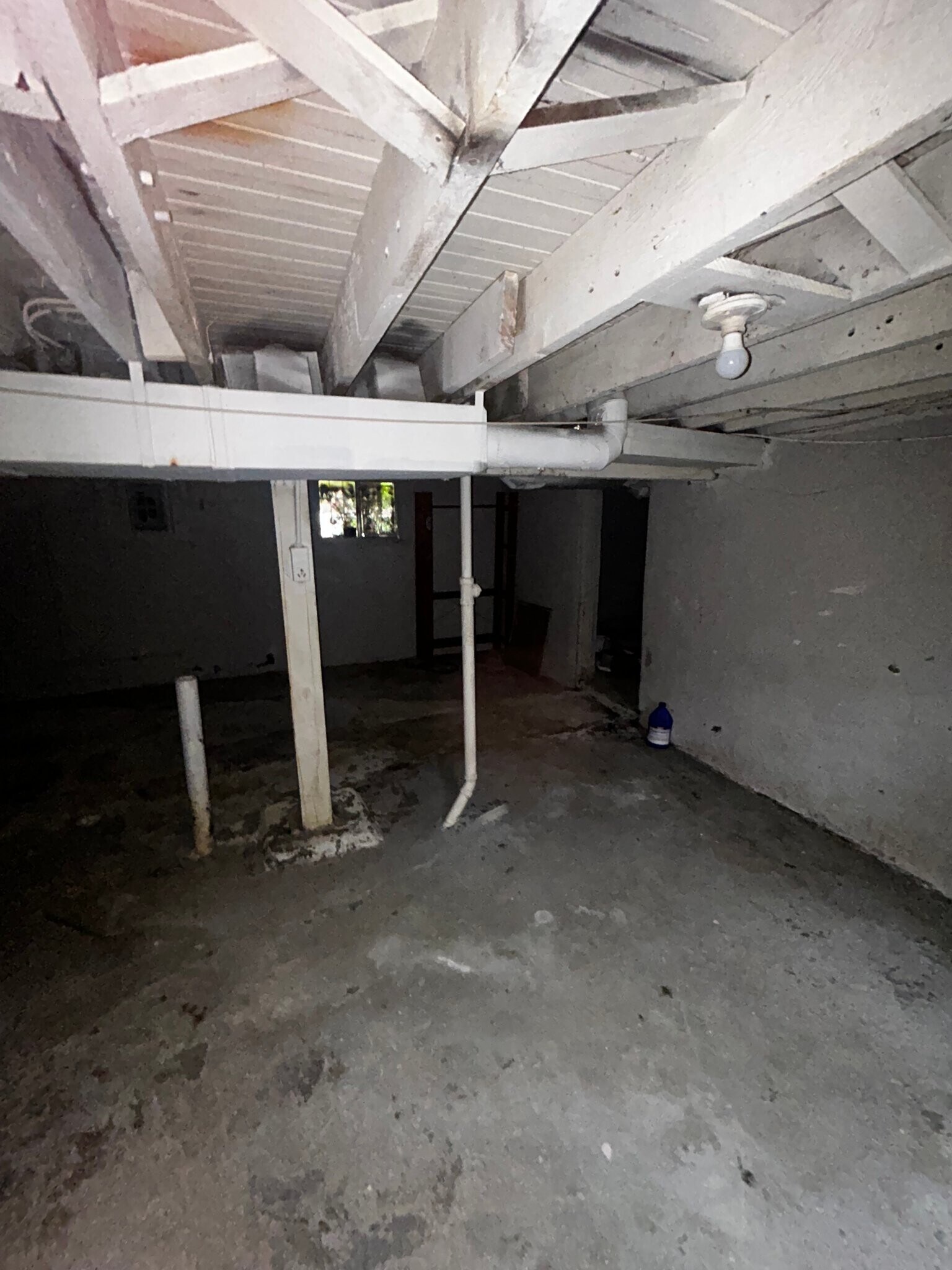 Building Photo - 2519 Crescent Ave