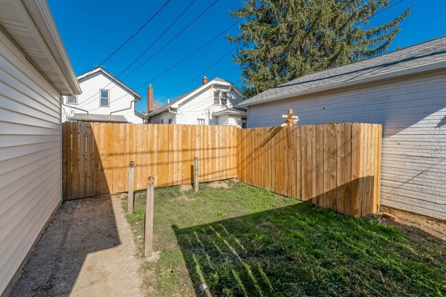 Building Photo - Charming 2-Story Home with Modern Updates ...