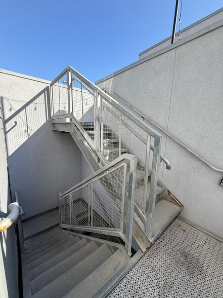 Building Photo - 989 Sigsbee St