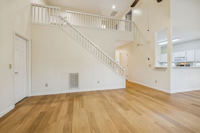 Building Photo - Discover exceptional convenience and comfort